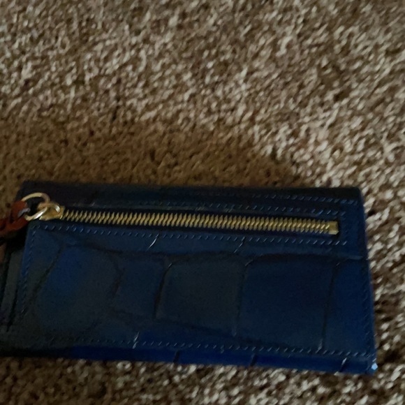 Dooney&bourke wallet - Picture 3 of 9